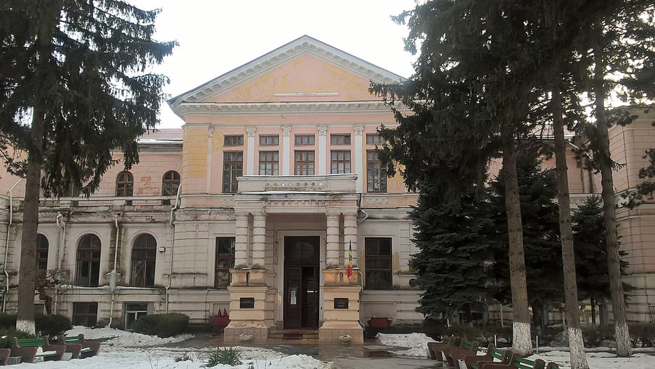 AMTAP/ Aici a fost sediul Sfatului Țării, parlamentul liber ales al Republicii Democratice Moldovenești, care la 27 martie 1918 a votat Unirea Basarabiei cu Regatul României