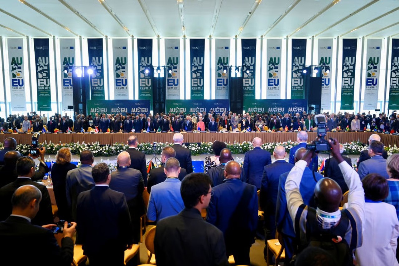 Corespondență Dan Alexe | Împăcări geopolitice și moștenirea grea a colonialismului: summitul UE-Africa