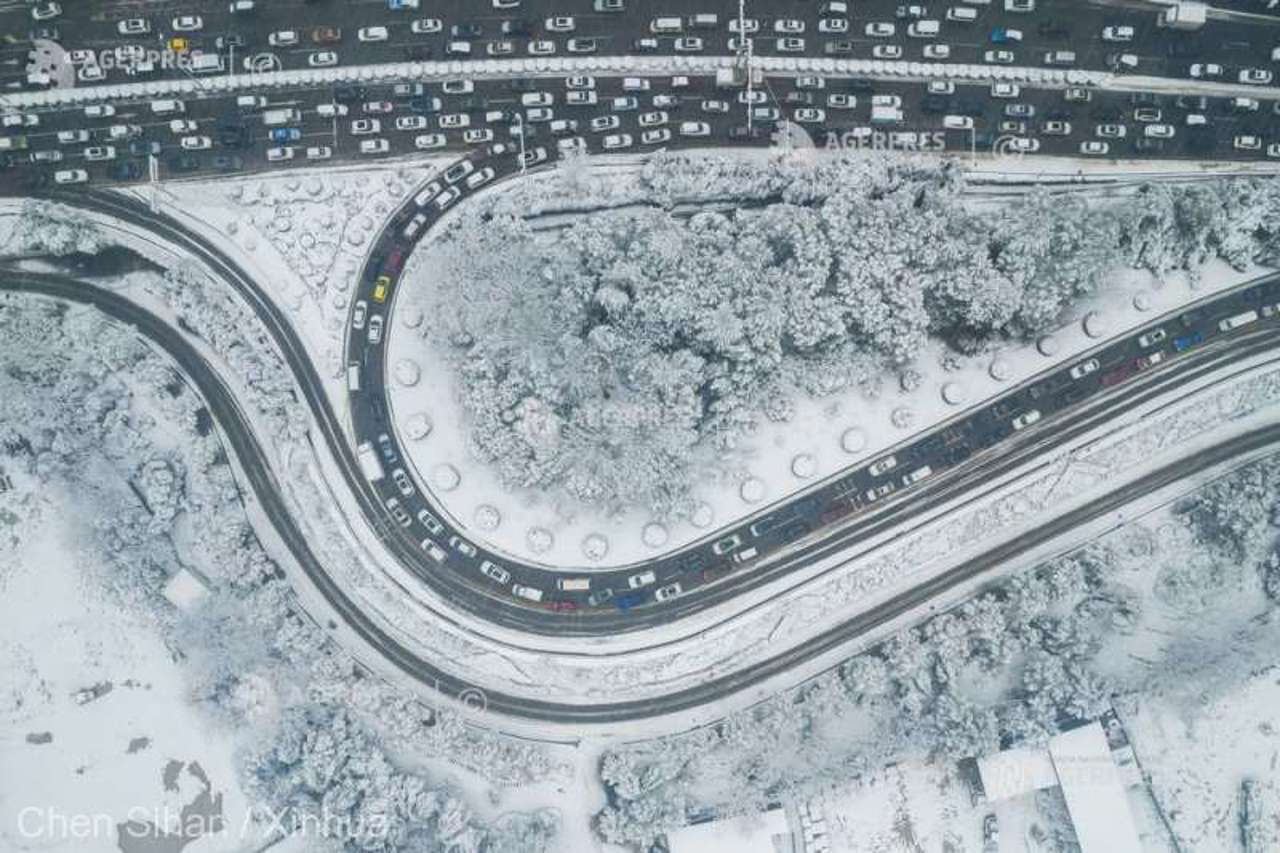 Heavy snow in China. Transport in the center and east of the country, disrupted