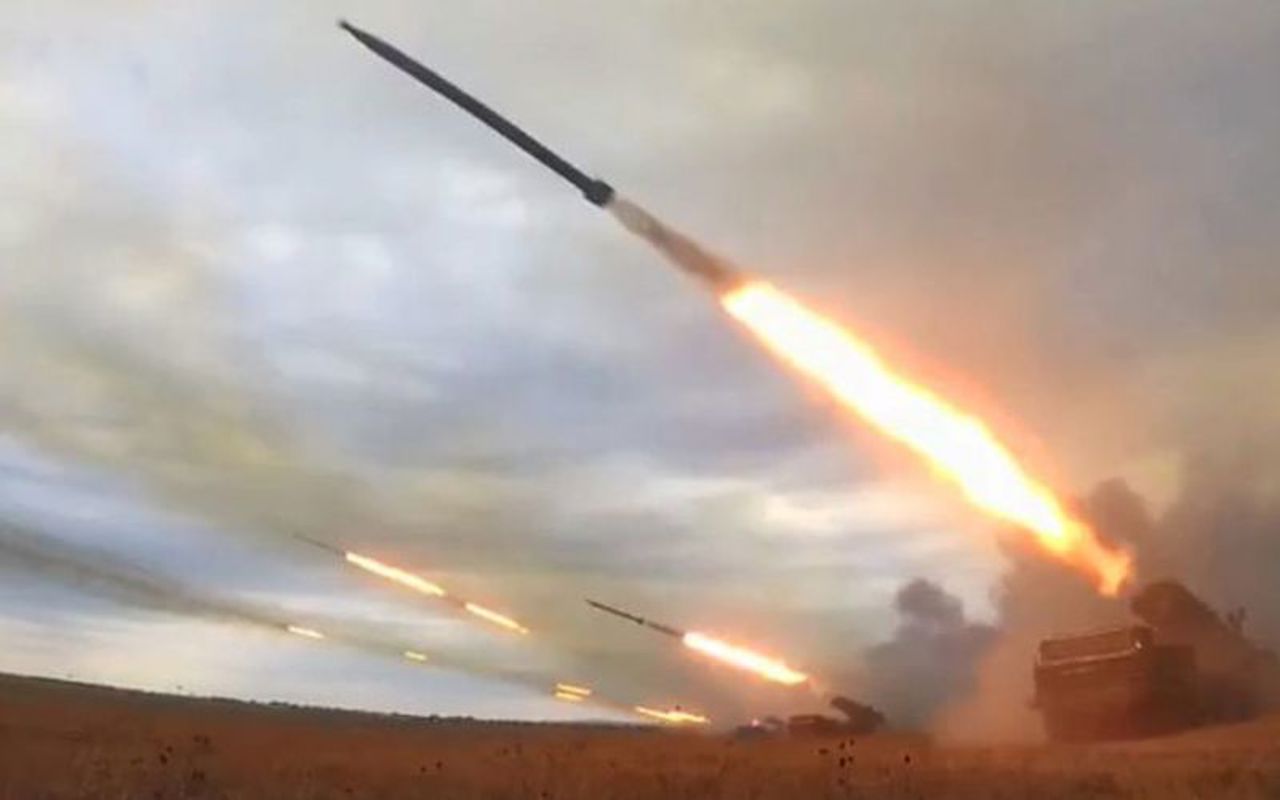 Война в Украине: Массированный ракетный удар по Киеву отразили украинские ПВО