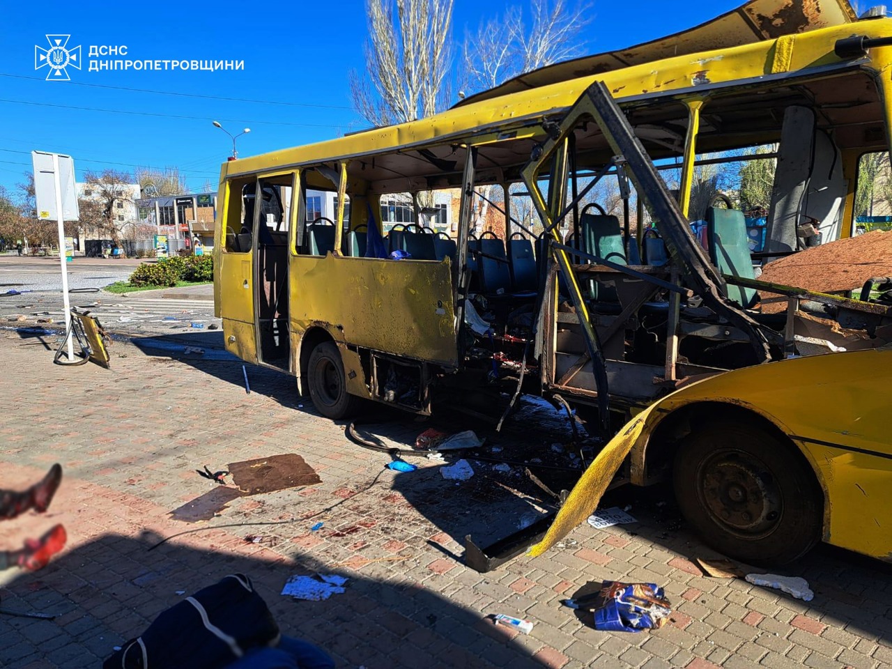 Atacuri rusești devastatoare în Ucraina, cu morți și zeci de răniți. Zelenski: „Teroare deliberată”