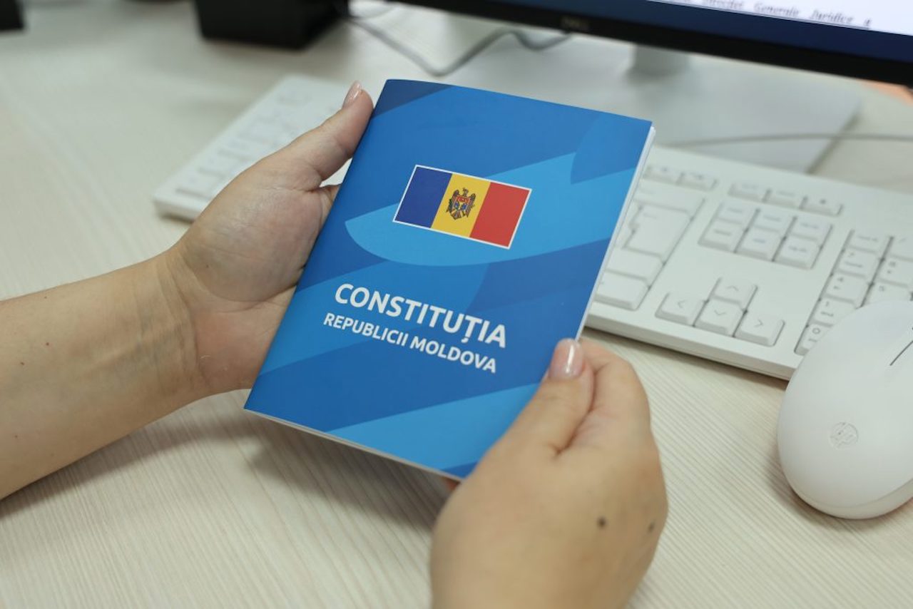 CALM cere Guvernului Tofan să elimine raioanele prin modificarea Constituției