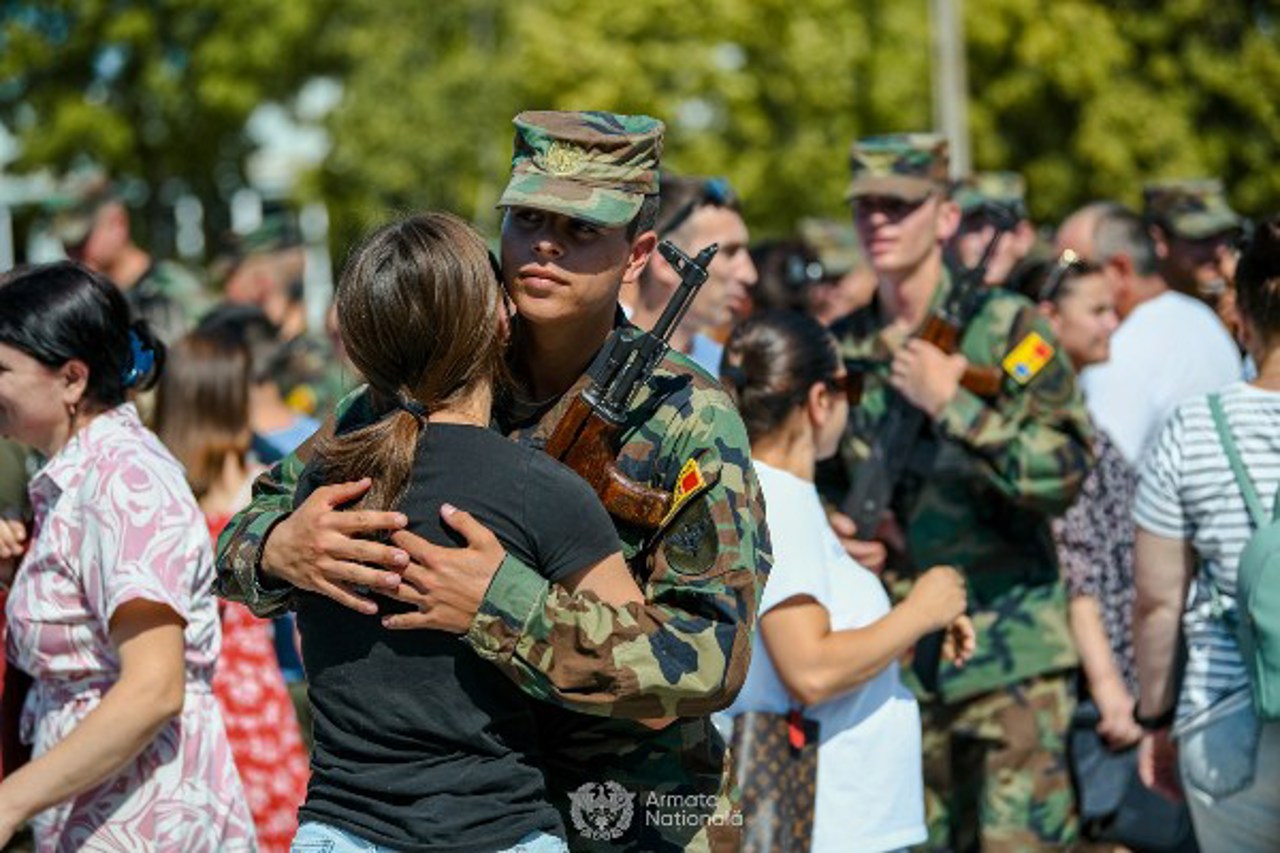 Aproape 180 de militari au jurat credință patriei