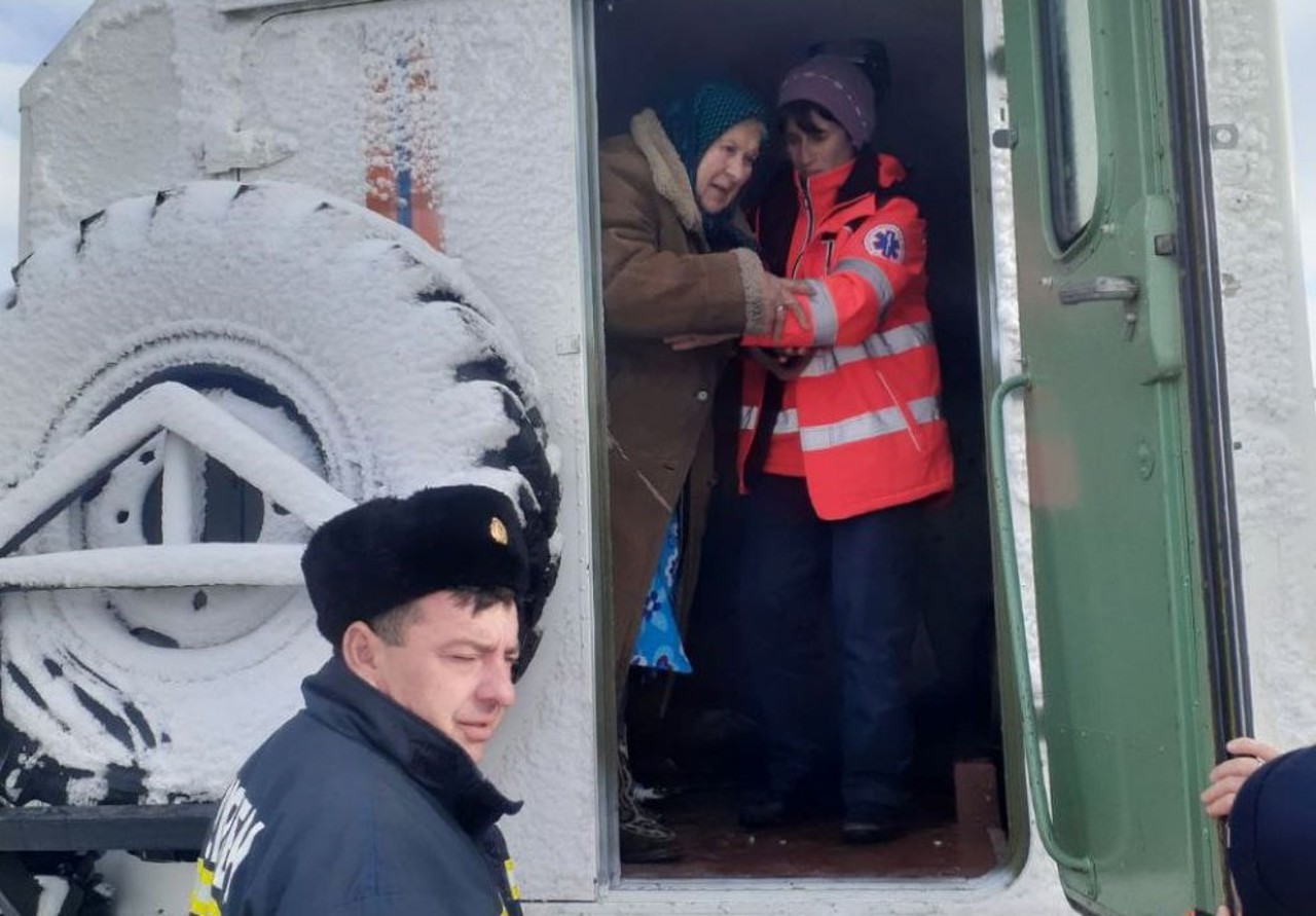 ГИЧС: 19 населенных пунктов в пяти районах по-прежнему остаются отключенными от электричества