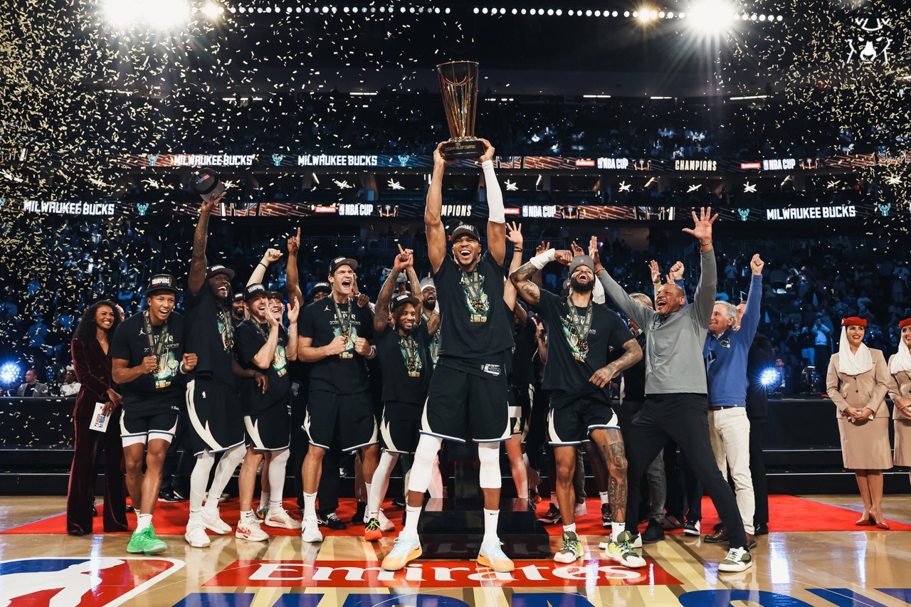 Milwaukee Bucks au cucerit în premieră Cupa NBA