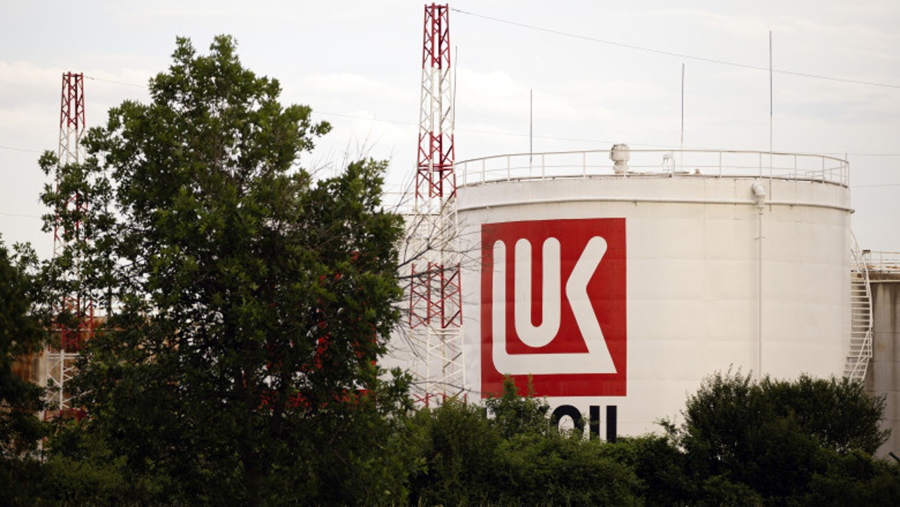 UAE's IHC notifies US Treasury of interest in Lukoil global oil assets