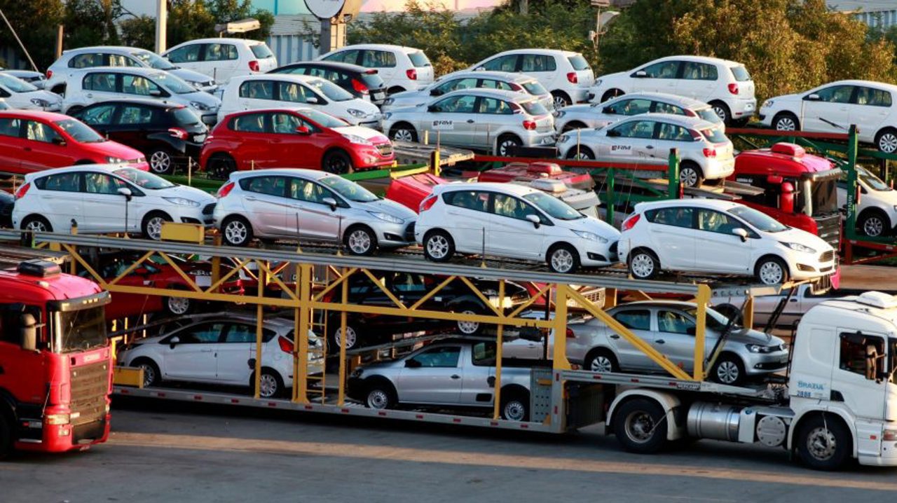 O mașină de jumătate de milion de euro, cel mai scump automobil importat în R. Moldova în 2025