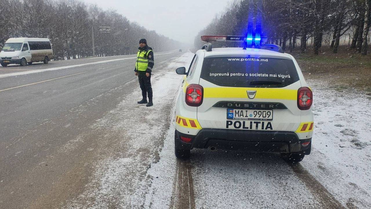 Aproape trei mii de șoferi au fost amendați în weekend pentru încălcarea regulilor de circulație