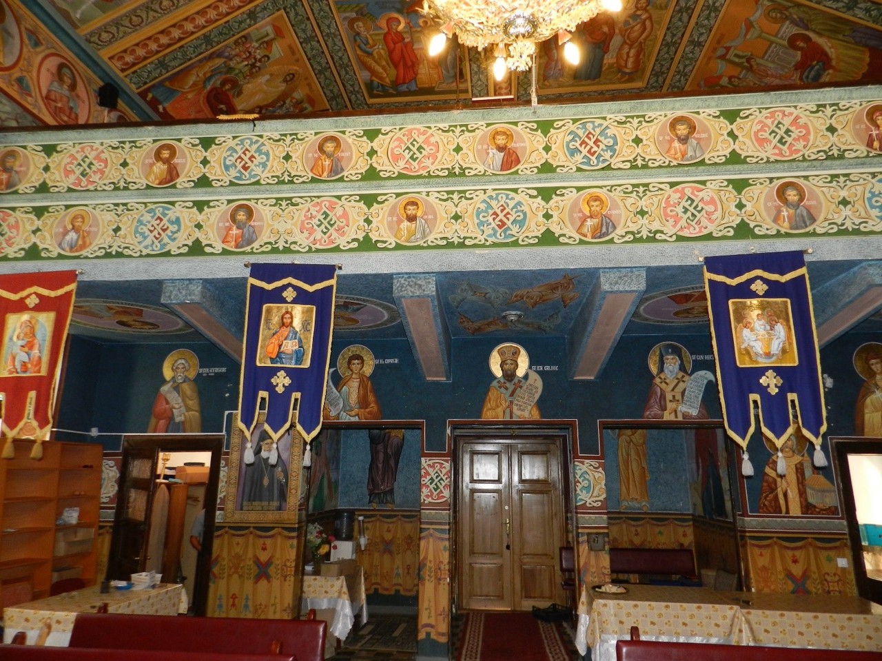 Священник и иконописец: благочинный Борис Житарь на протяжении четырех десятилетий облагораживает храмы страны византийской живописью