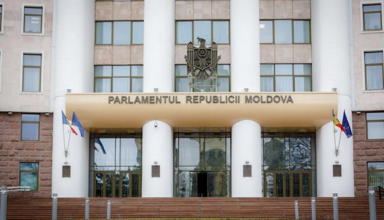 The first plenary session of the Parliament starts