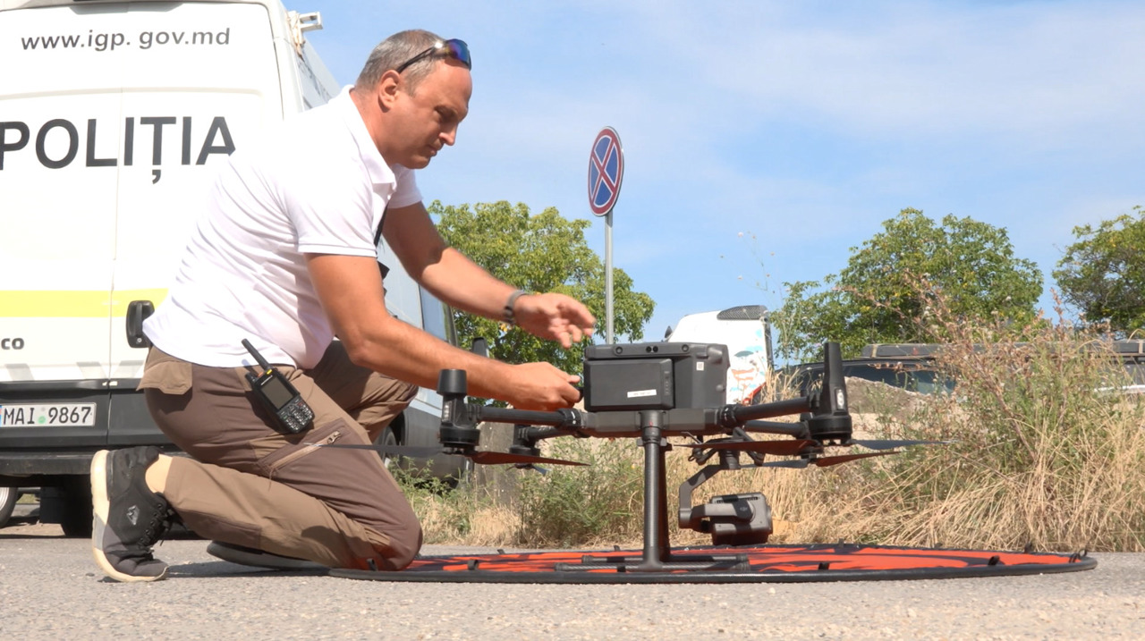 Poliția folosește drone pentru monitorizarea circulației și supravegherea de sus a șoferilor
