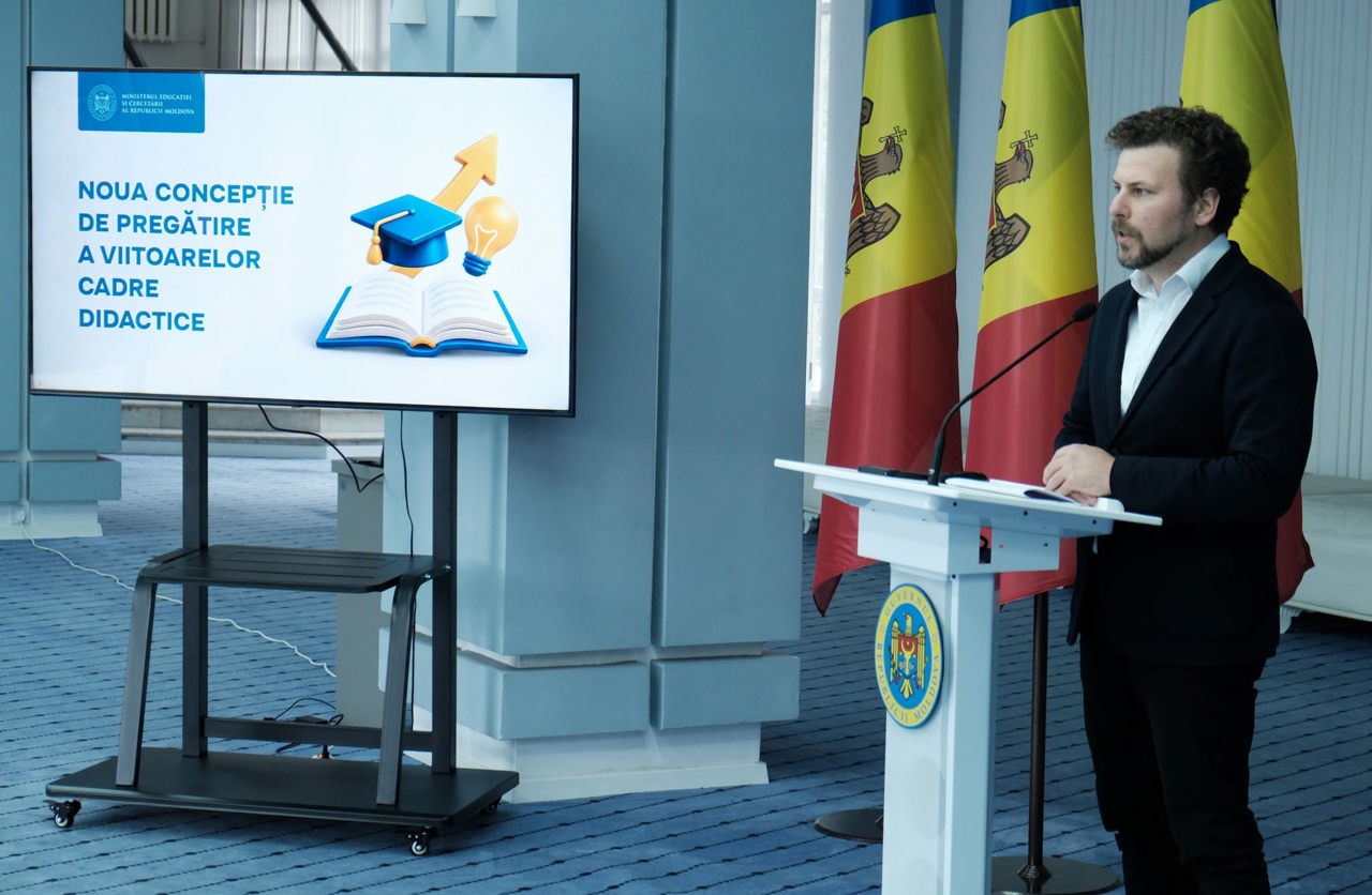Masterat obligatoriu pentru toate cadrele didactice și practică din primul an de facultate: „Ne dorim să avem profesori bine pregătiți”