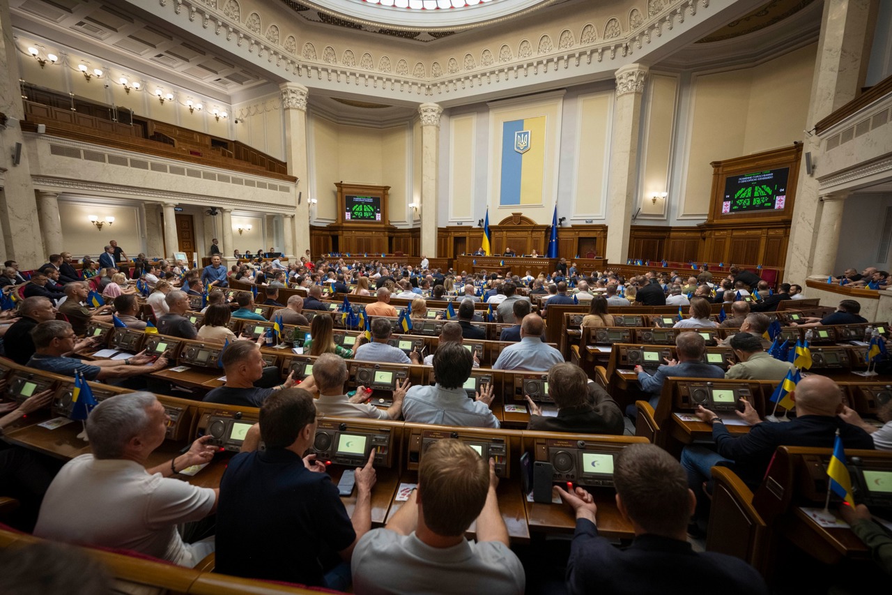 Верховная Рада назначила день рассмотрения законопроекта Зеленского о независимости НАБУ и САП