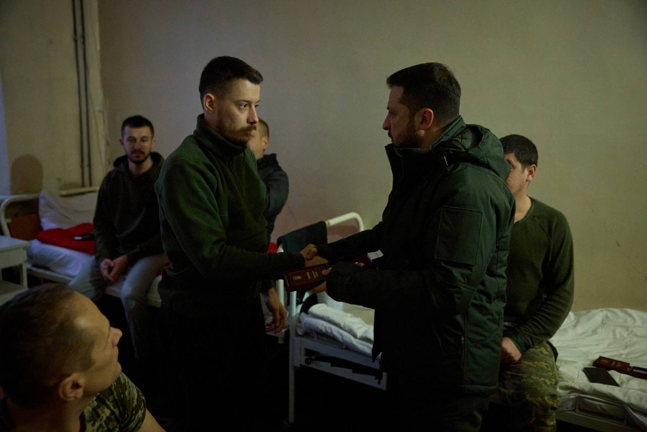 Volodymyr Zelensky visited the troops fighting in Avdiivka: "I am grateful to each of those who are on the front line"