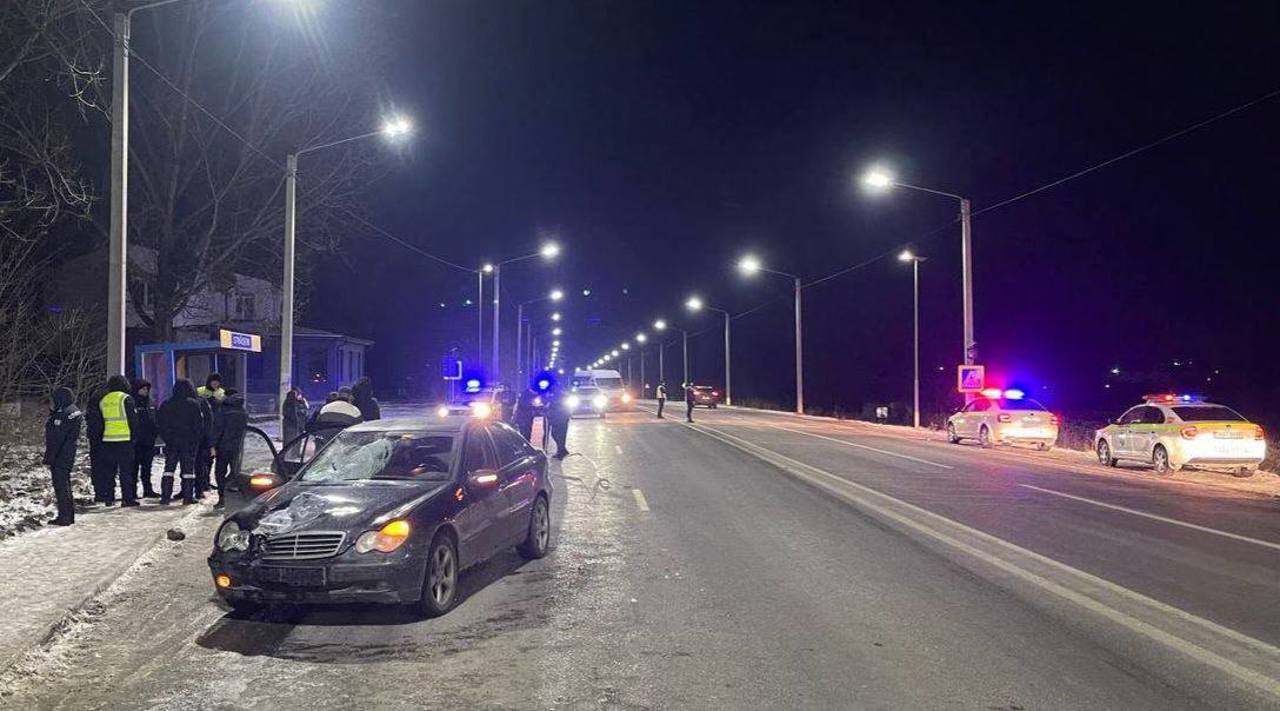 Spulberați pe trecerea de pietoni, la Strășeni: Un adolescent a decedat, iar o fetiță de 12 ani a ajuns în stare gravă la spital 