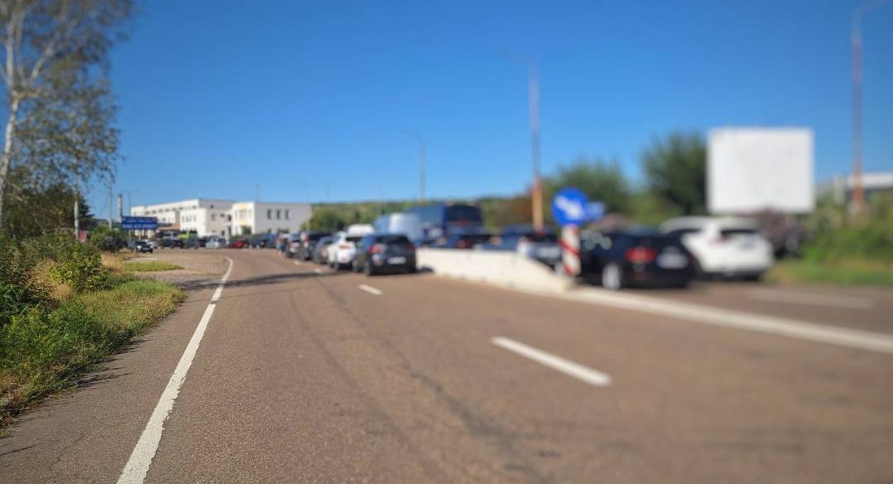 Trafic aglomerat la Leușeni-Albița. Poliția de Frontieră recomandă puncte alternative