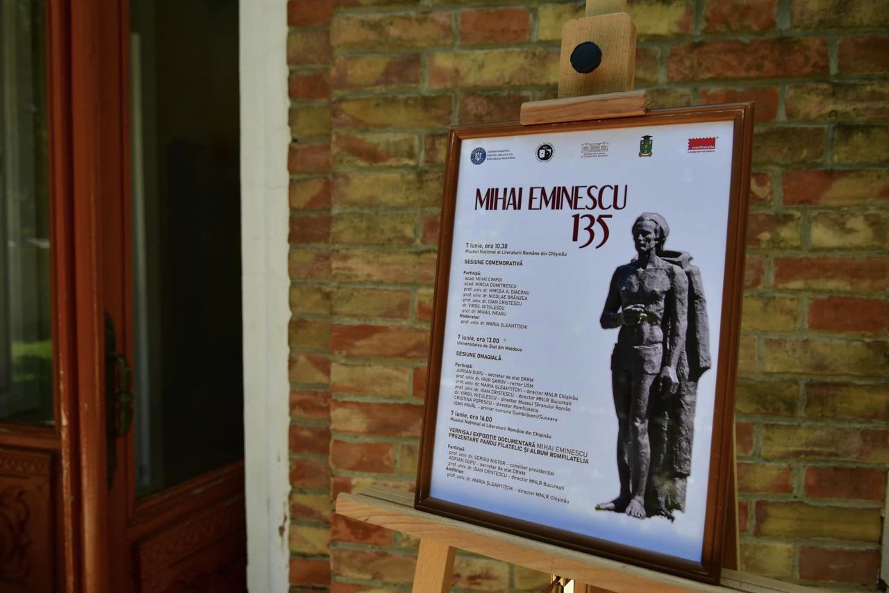 Caietele lui Mihai Eminescu au intrat în patrimoniul Muzeului Național al Literaturii Române din Chișinău