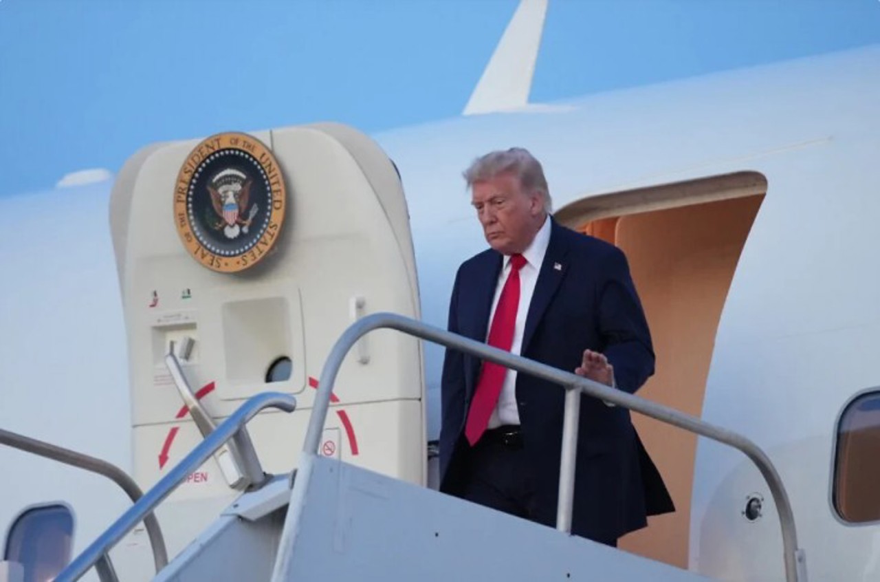 Дональд Трамп подтвердил, что тайно сменил самолет после саммита НАТО
