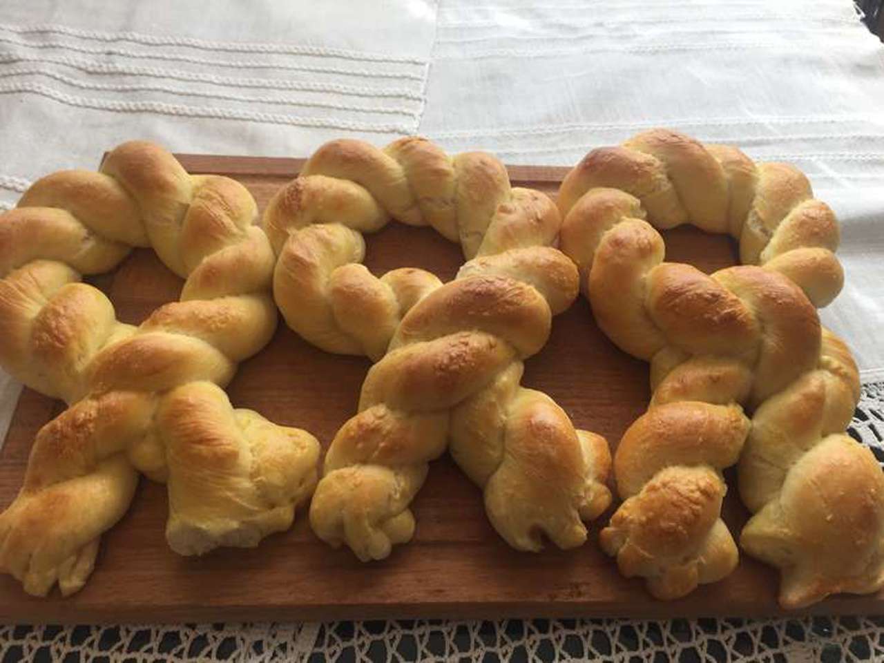 Подготовка к Рождеству по старому стилю: домохозяйки пекут крэчуней