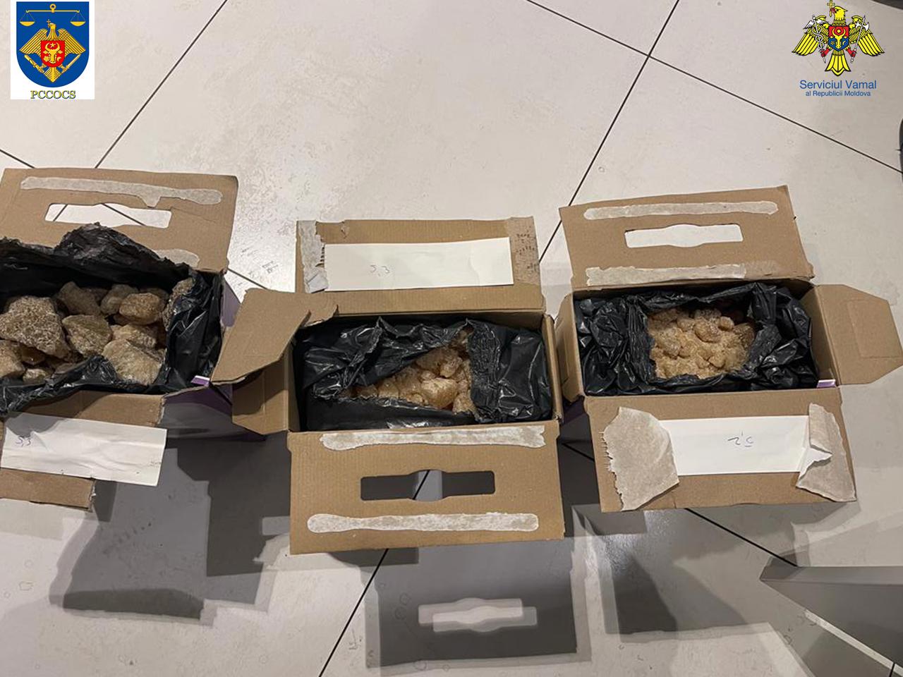 Captură de droguri în valoare de 50 de milioane de lei, depistată la Aeroport