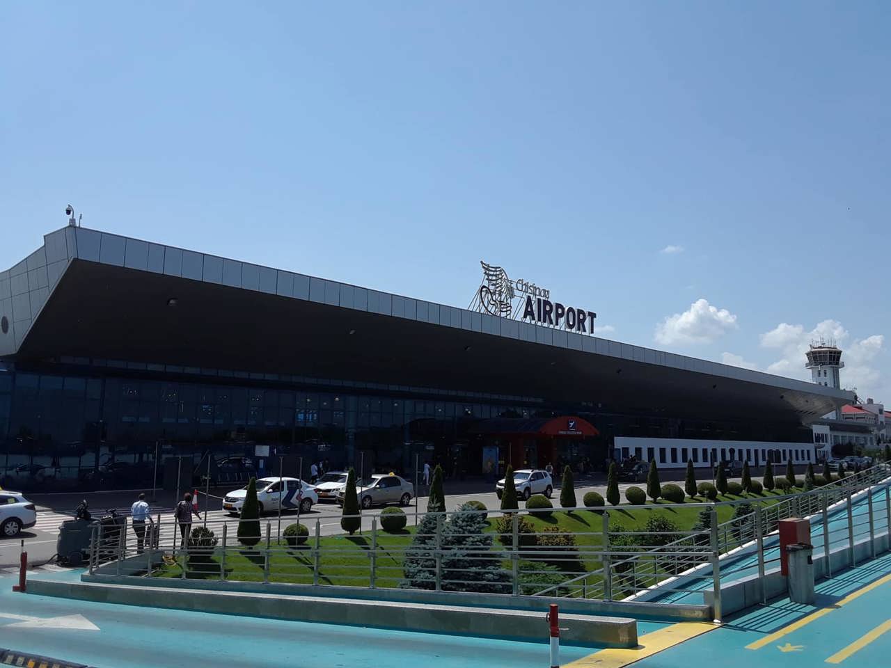 APP a luat act de sistarea licitației de la Aeroport și cere relansarea acesteia