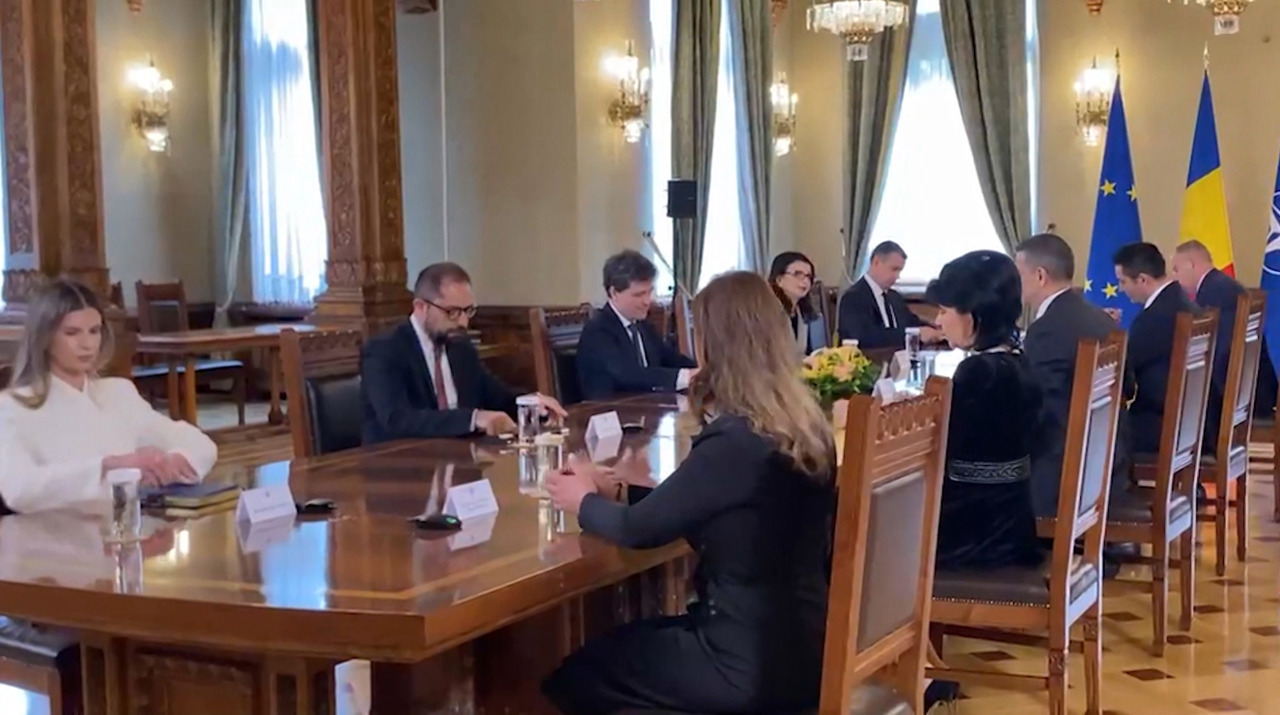 Negocieri sub presiune: Partidele din România au 48 de ore pentru depășirea blocajului