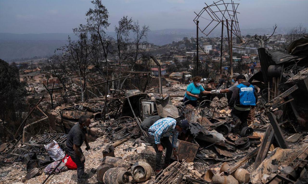 Chile's deadly wildfires extinguished