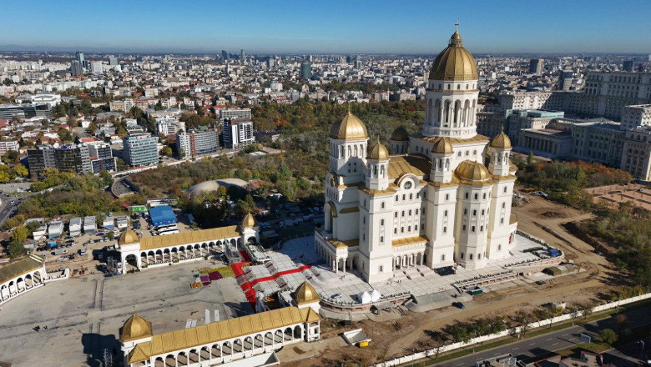 National Cathedral consecrated, Maia Sandu attends Bucharest event