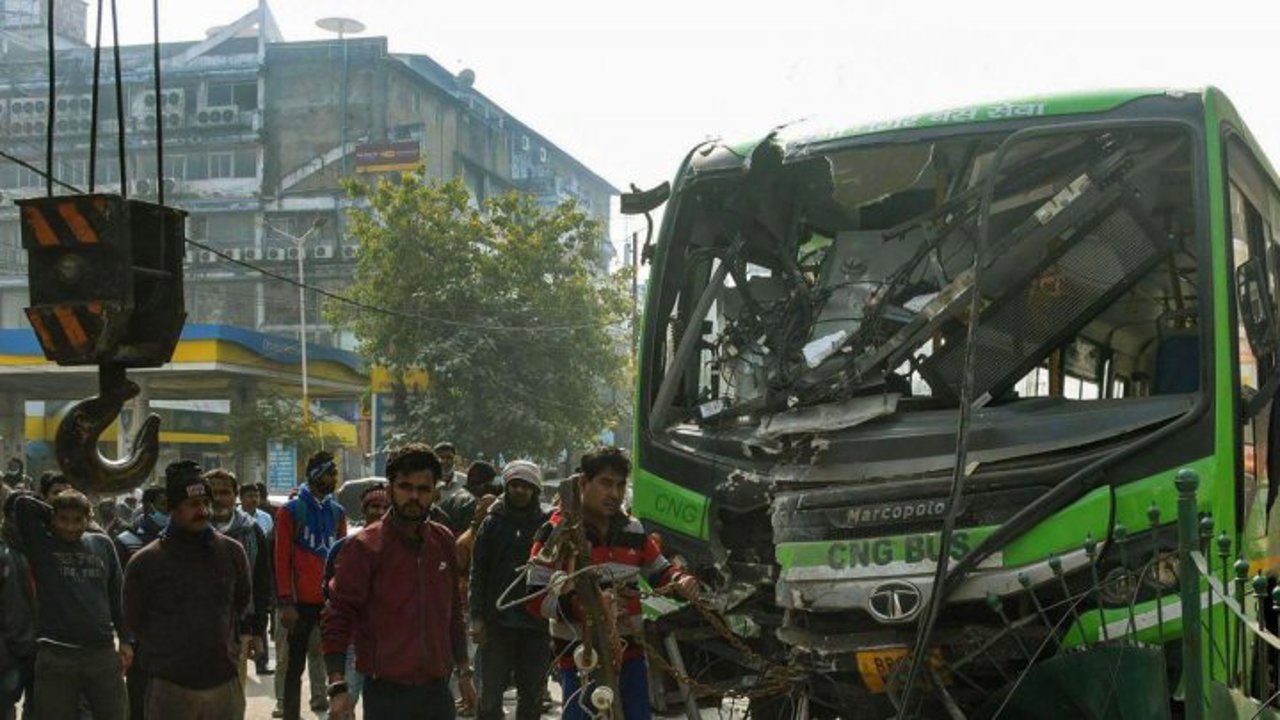 Accident teribil în Cehia: O persoană a murit și alte aproape 80 au fost rănite în urma ciocnirii a două autocare