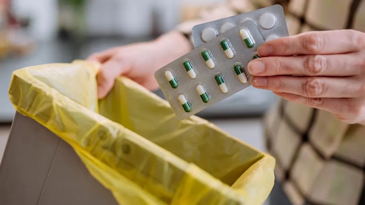 Medicamentele expirate, o sursă de poluare și risc pentru sănătate: Cum trebuie eliminate corect