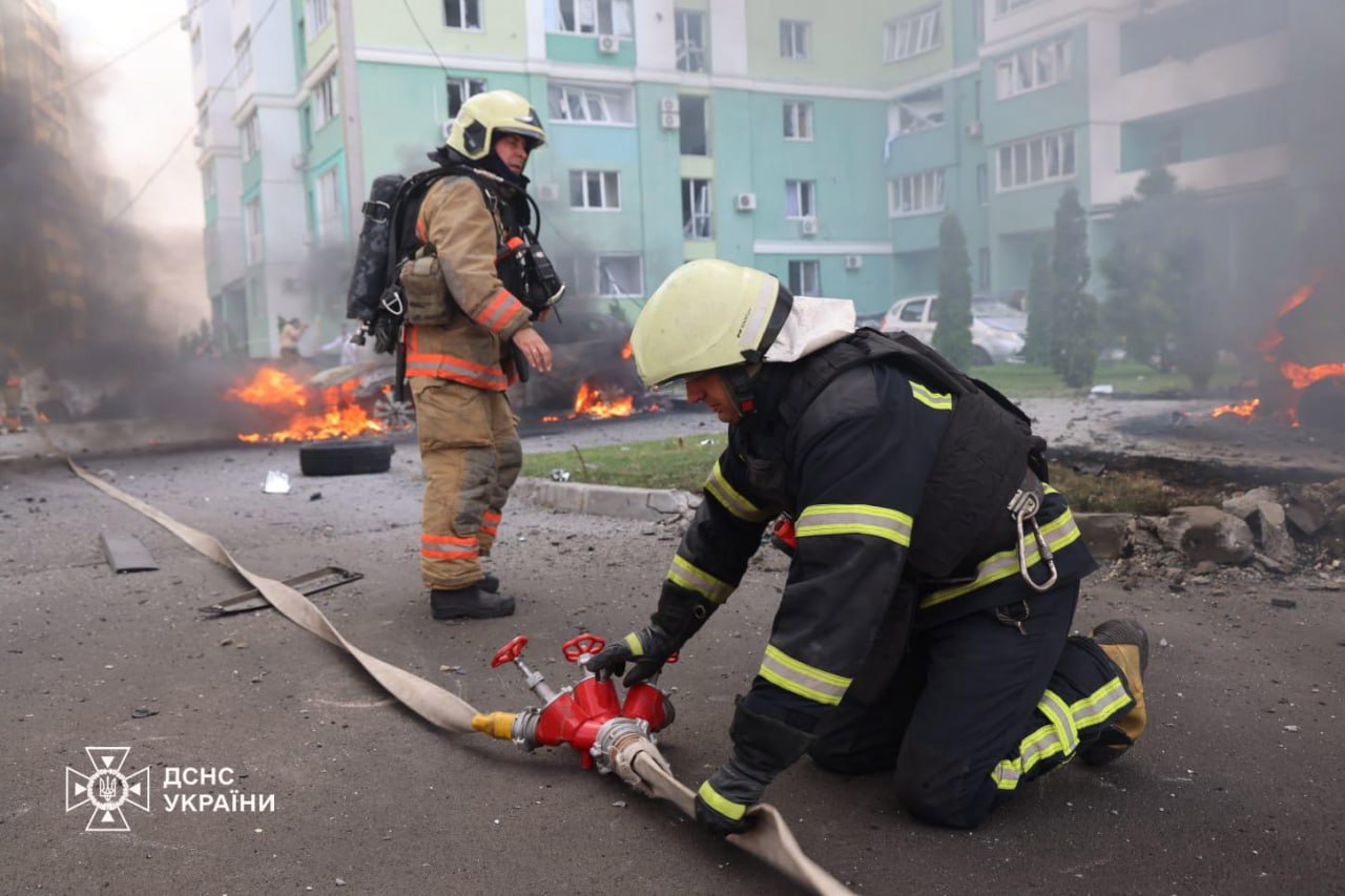 Atac sângeros la Harkov: Două bombe planante rusești au rănit peste 30 de oameni, printre care și copii
