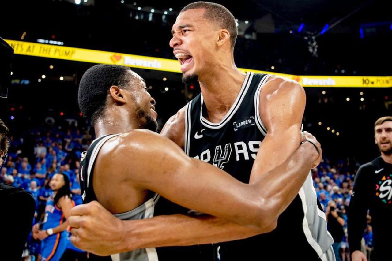 San Antonio Spurs s-au calificat în finala Ligii nord-americane de baschet masculin 