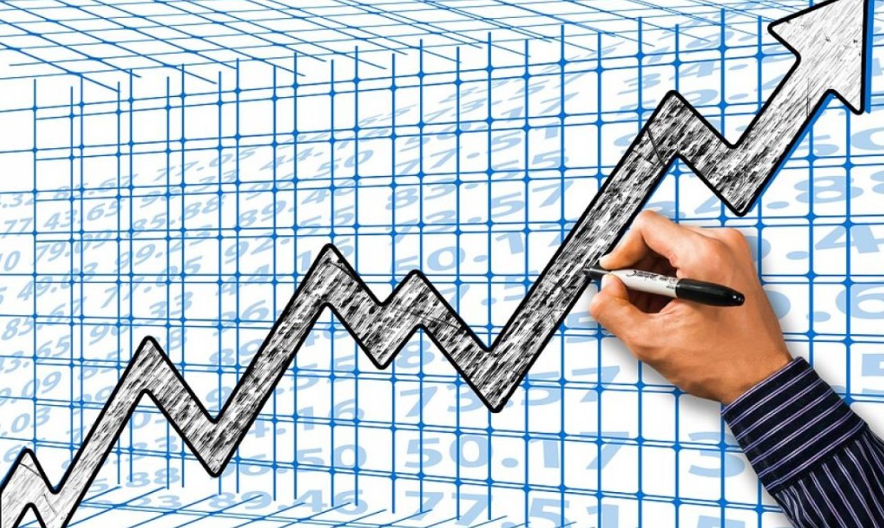 Экономический рост в 2,4%: прогнозы на год остаются осторожно оптимистичными