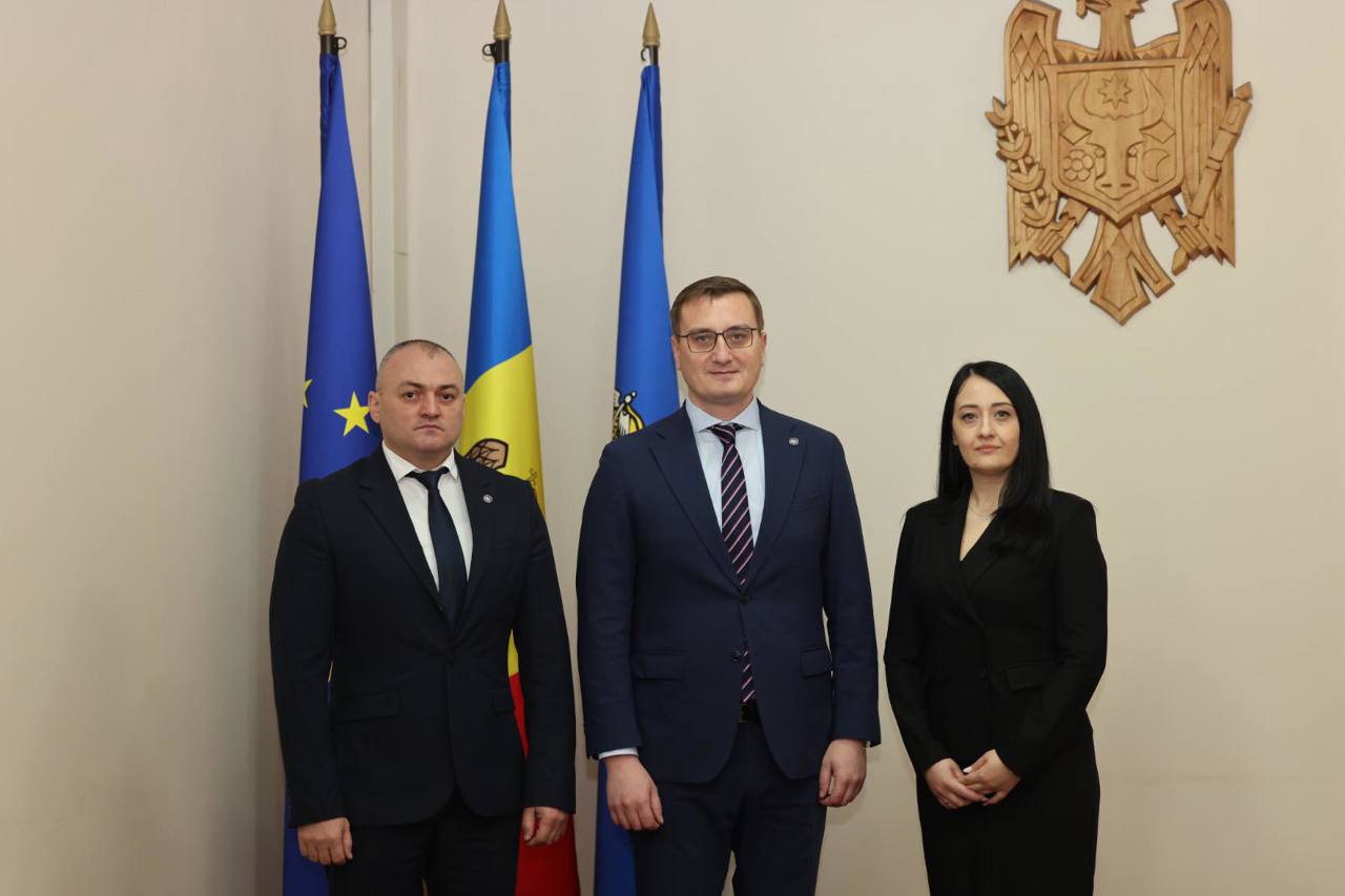 „O achiziție excelentă pentru serviciul public”: doi șefi adjuncți noi la Serviciul Vamal