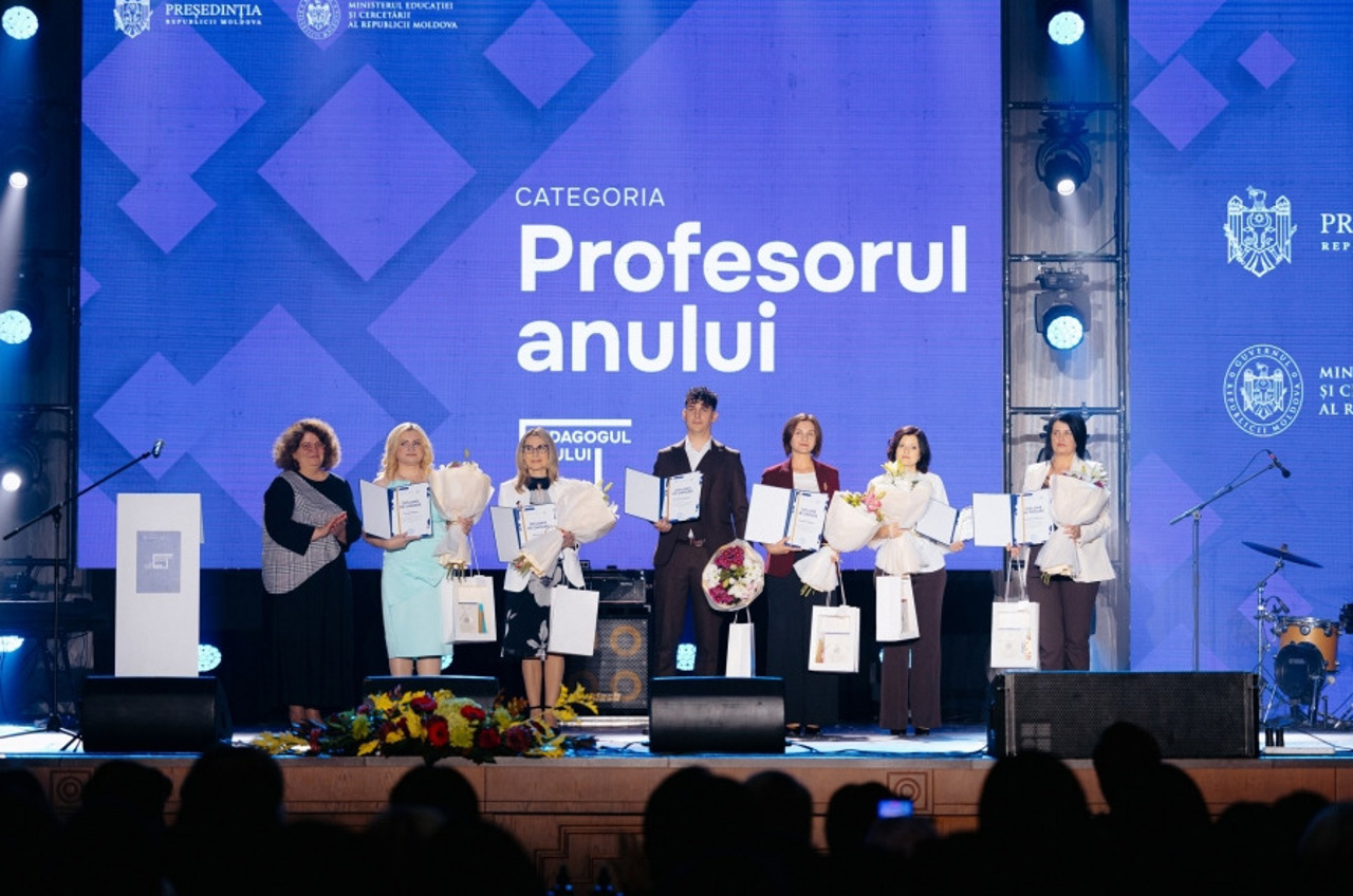 Cei mai buni pedagogi din țară, premiați în cadrul concursului „Pedagogul anului 2026”