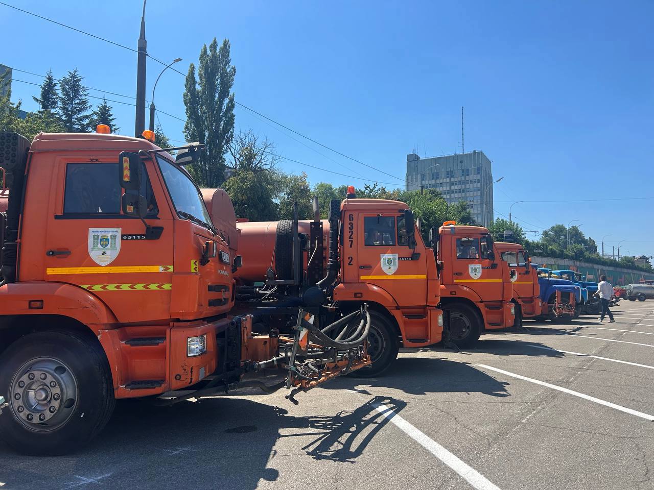 Chișinăul se pregătește pentru eventuale probleme cu alimentarea cu apă. Sute de rezervoare și autospeciale, disponibile pentru intervenții