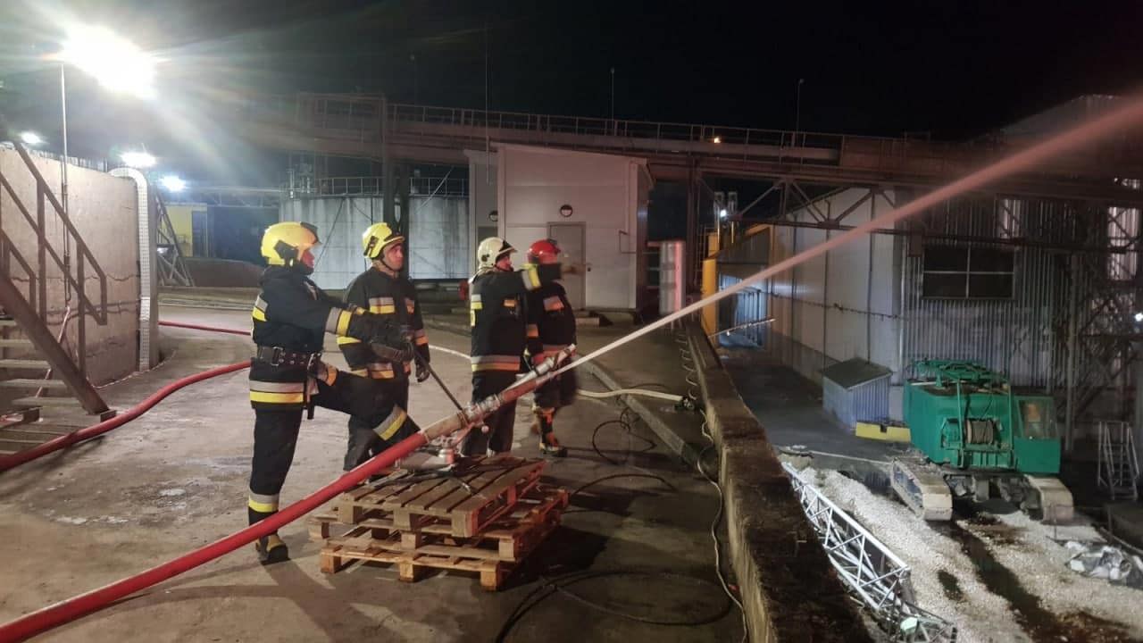 Firefighters managed to extinguish the fire at tank no. 2 in the Giurgiulești Free International Port