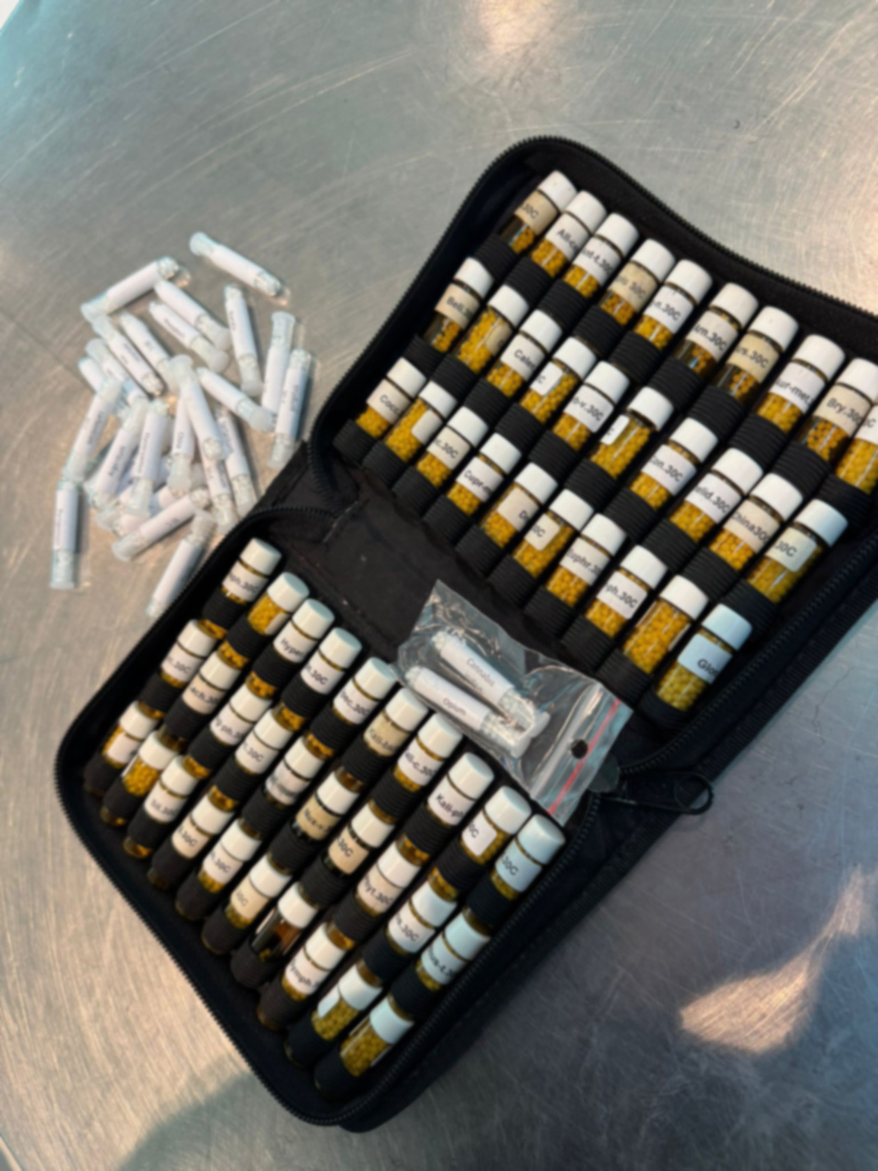 Foreign citizen detained with 88 undeclared vials at the airport