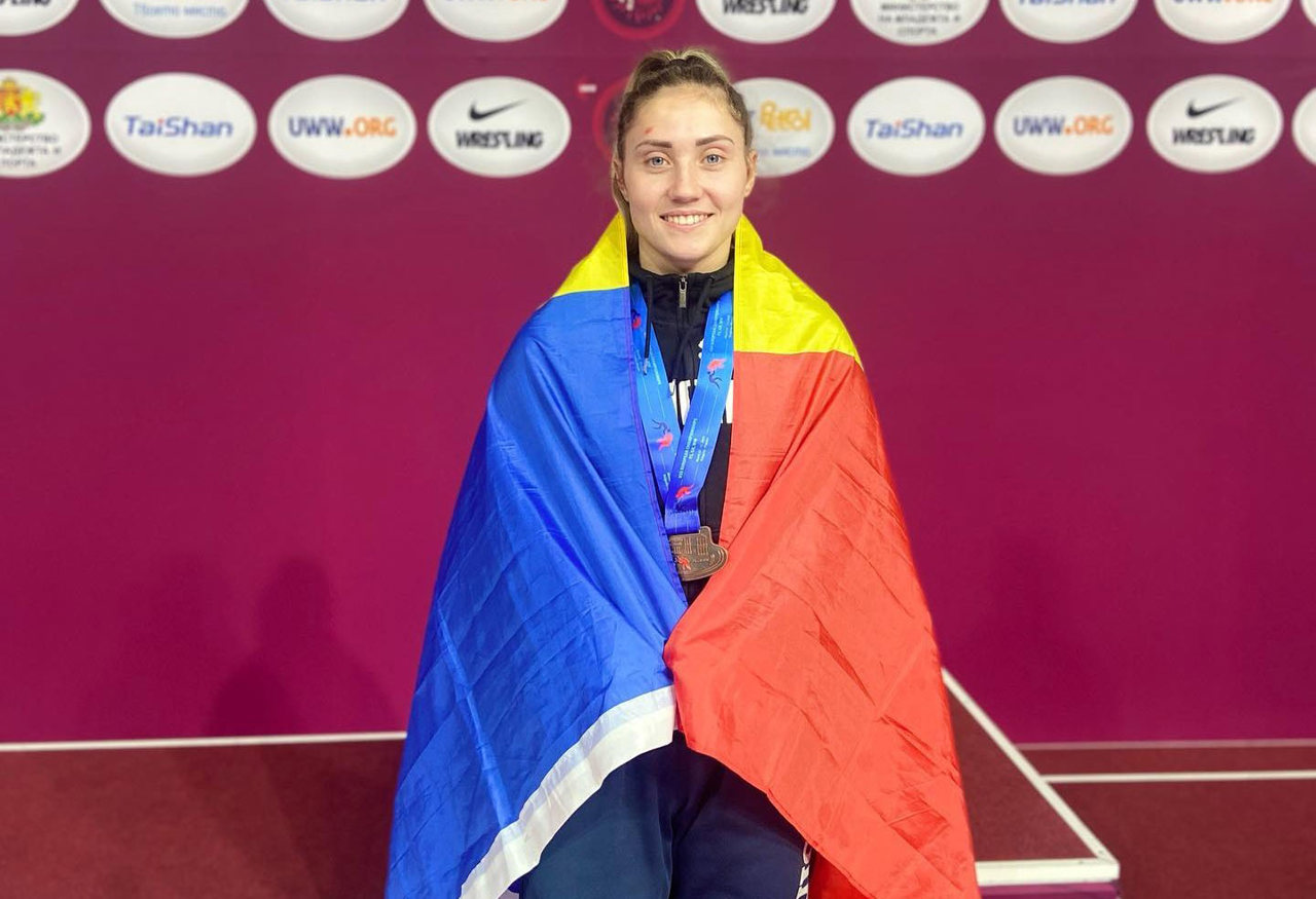 Mihaela Samoil wins bronze for Moldova at European Youth Wrestling Championships (U23)