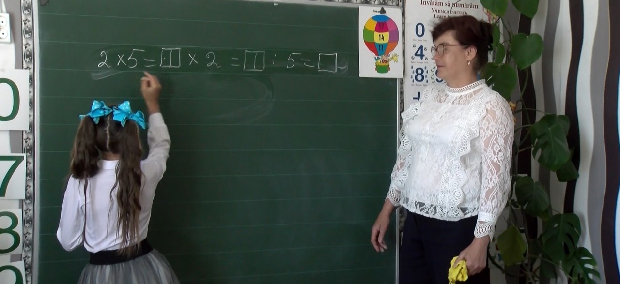 Școlile mici, scoase de pe noua „hartă” a educației: Elevii vor învăța în instituții mai mari și mai bine dotate
