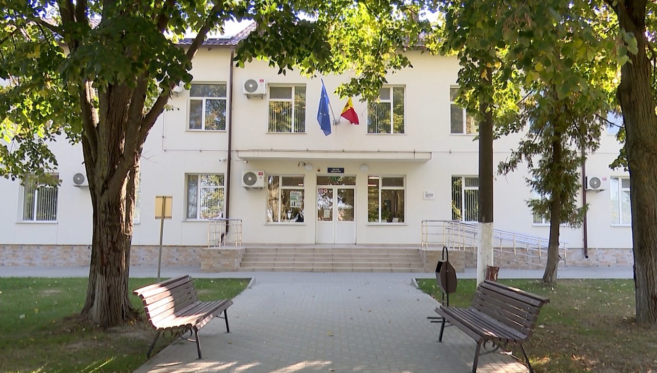 Secția de geriatrie din Strășeni, locul care oferă îngrijire medicală și sprijin pentru vârstnici: „Medicii sunt atenți, ne respectă”