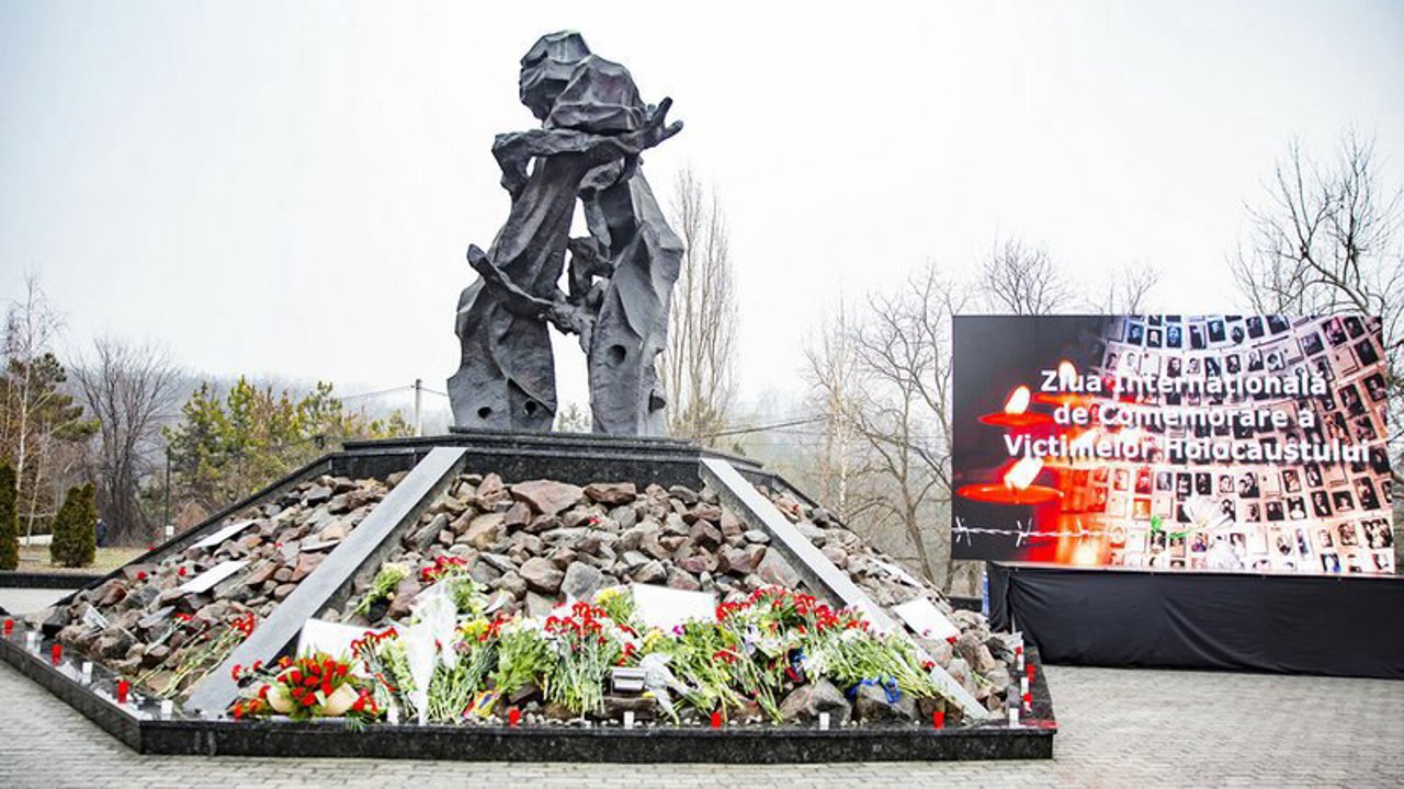Moldova honors Holocaust victims with focus on 1903 Kishinev Pogrom