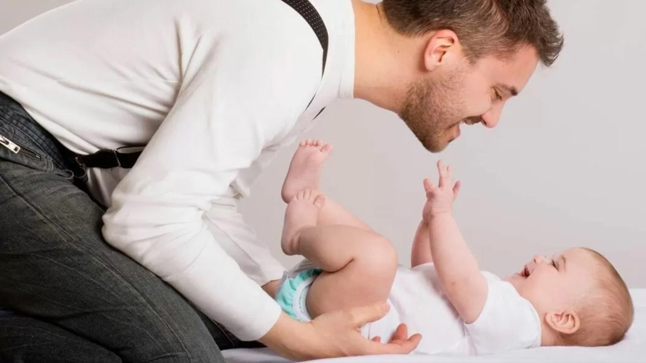 Отпуск по уходу за детьми для отцов могут продлить в случае рождения двойни