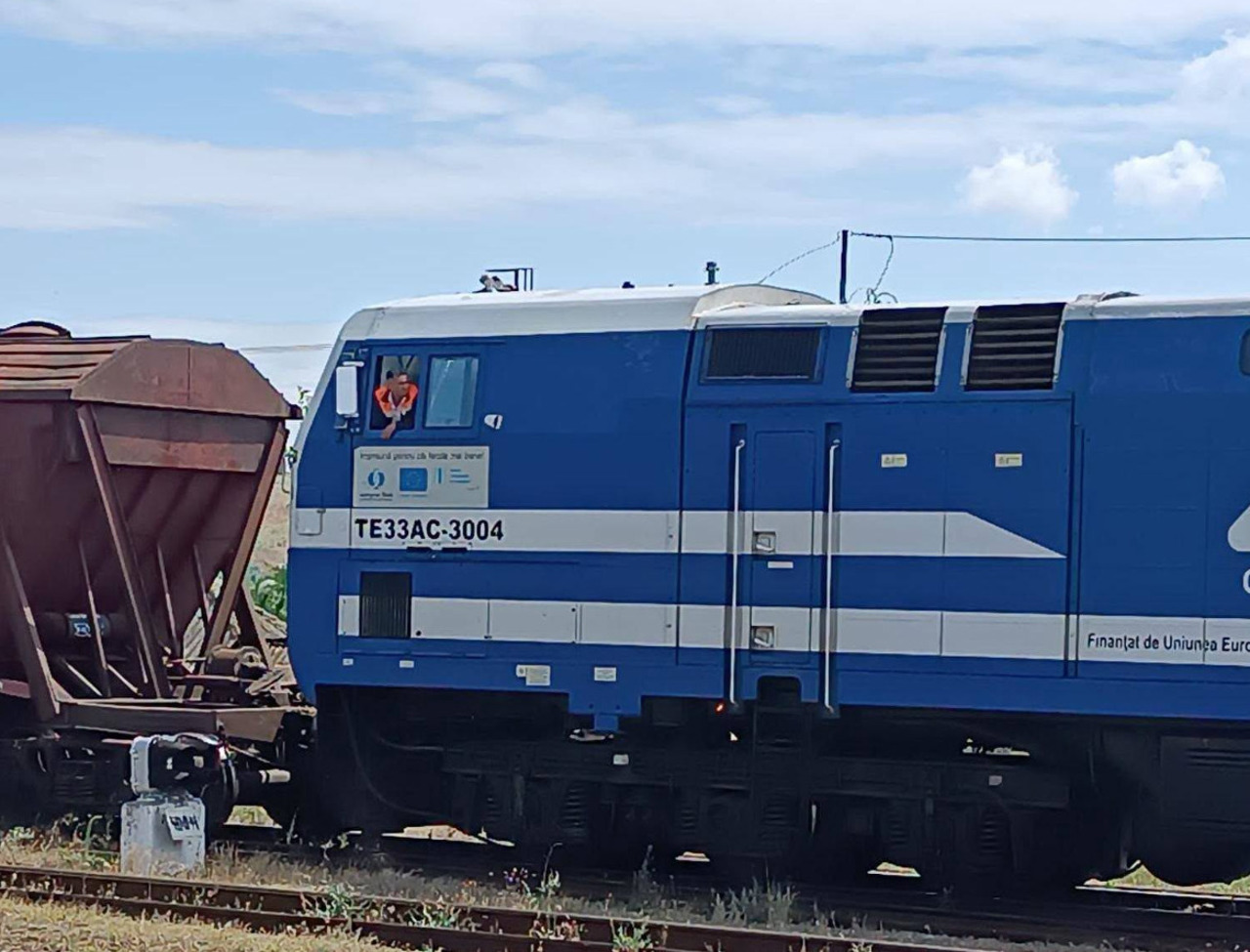 Primul tren de marfă din R. Moldova, operat de un singur mecanic