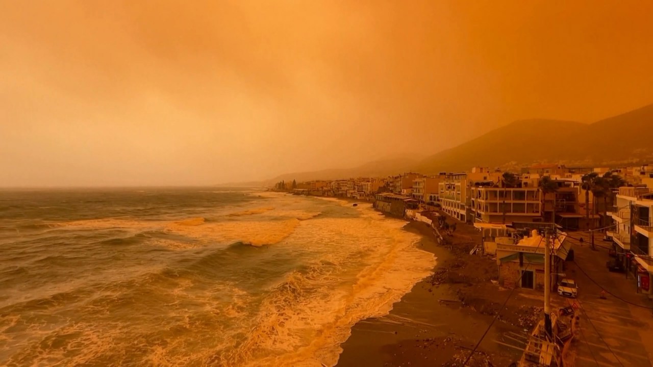 Пыльная буря из Сахары накрыла Крит