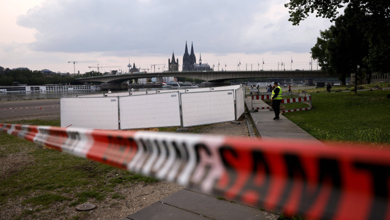 Peste 20.000 de persoane evacuate după descoperirea unor bombe în centrul orașului Köln din Germania