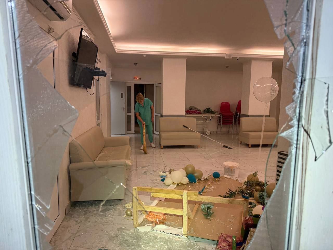 Ночные атаки на Украину: поврежден роддом в Одессе, два человека погибли