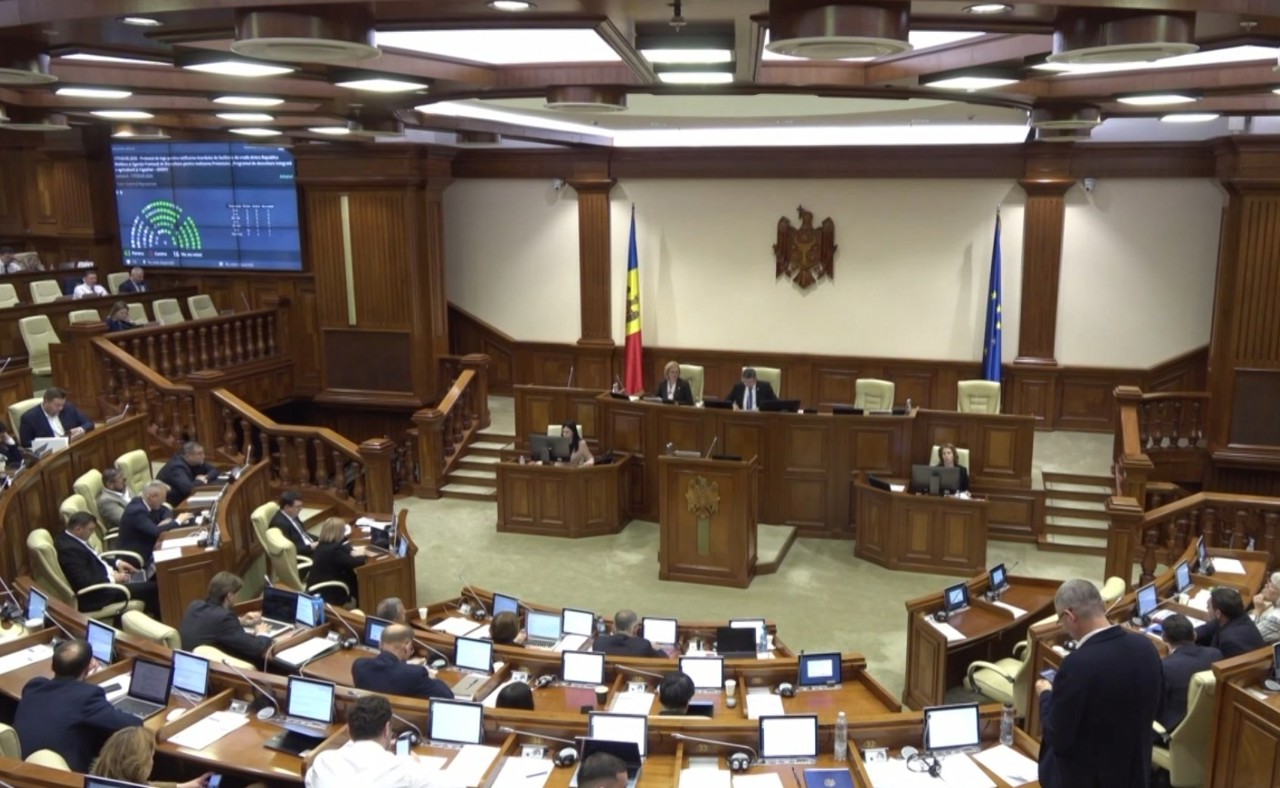 O comisie de anchetă va examina fenomenul escrocheriilor telefonice  