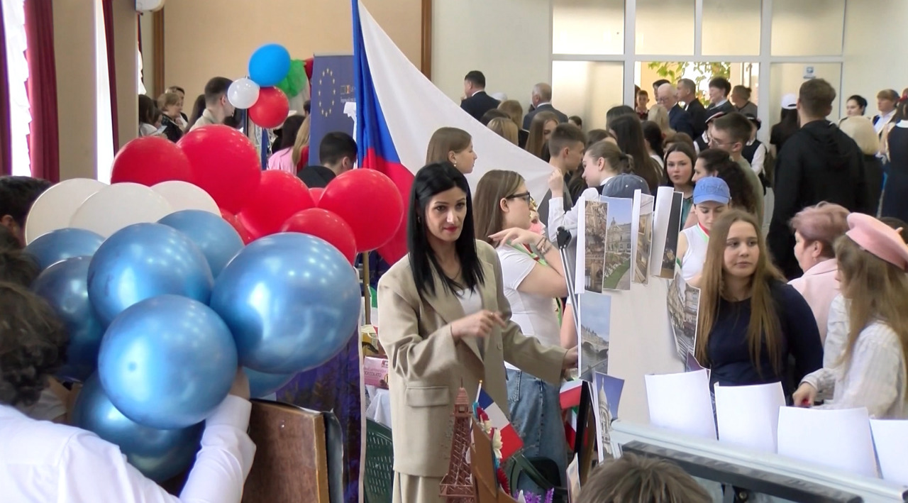 Europa, prezentată prin ochii elevilor din Soroca: Adolescenții au celebrat diversitatea culturală