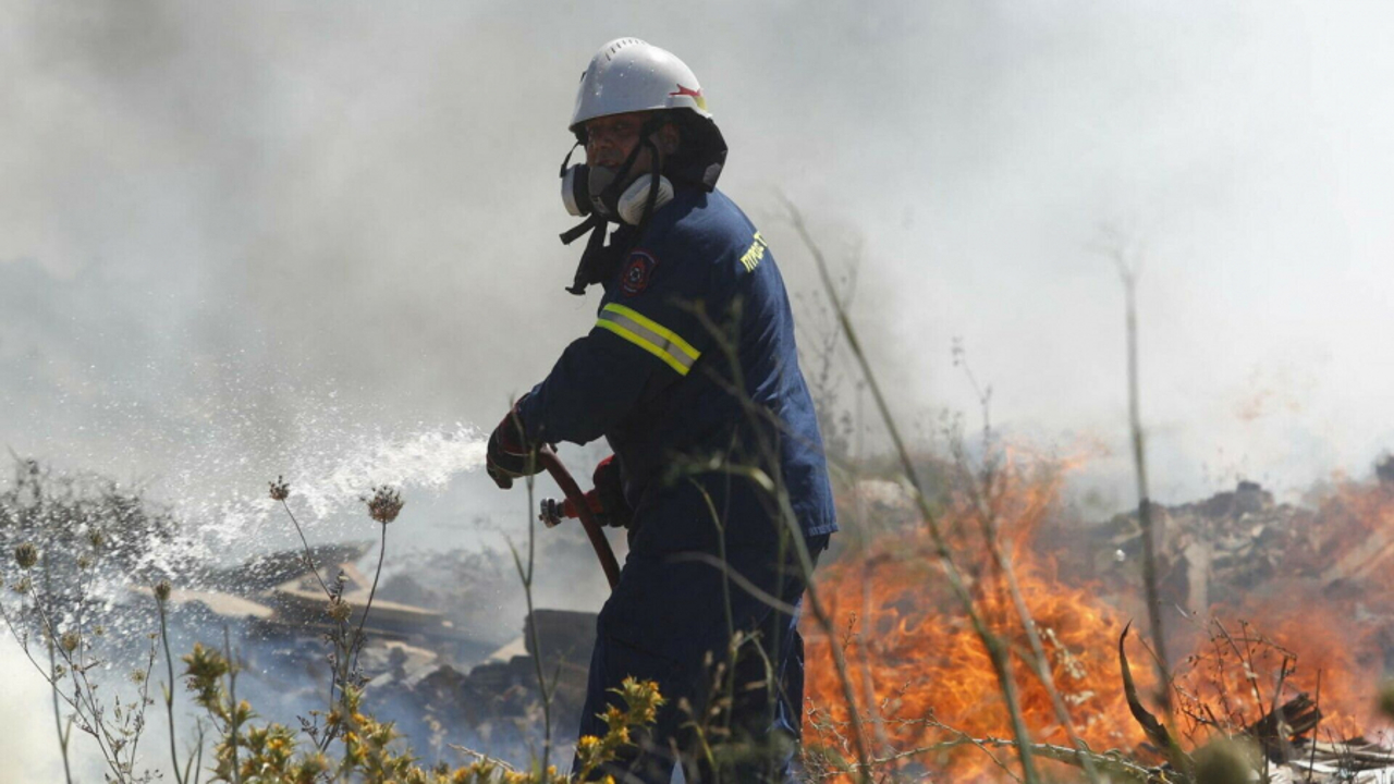 Incendiu de vegetație la Călărași. Peste 400 de consumatori, deconectați de la rețeaua de gaze 